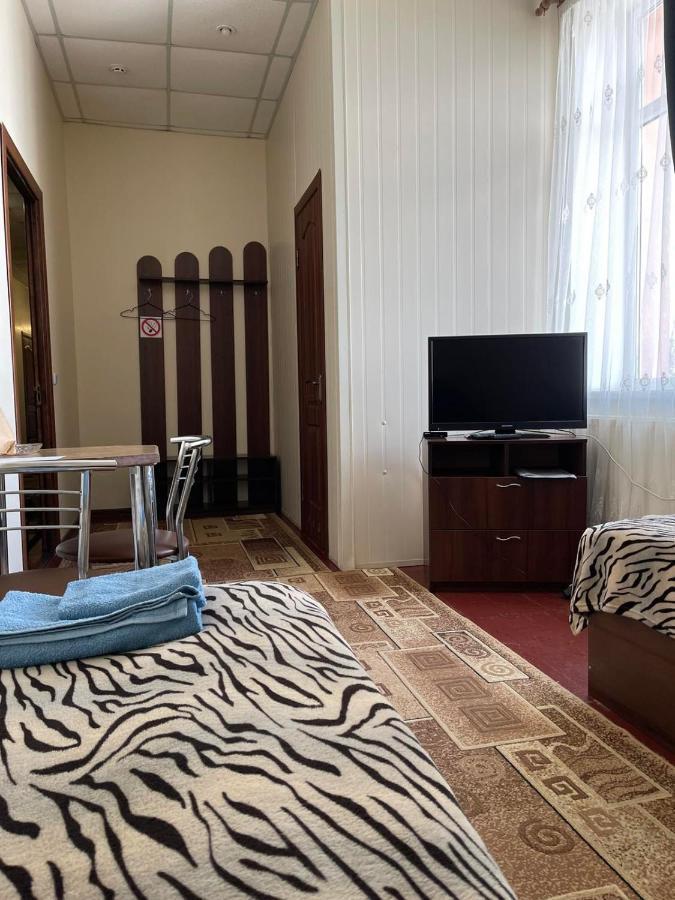 Motel Tranzyt Plus Girka Polonka Exteriör bild